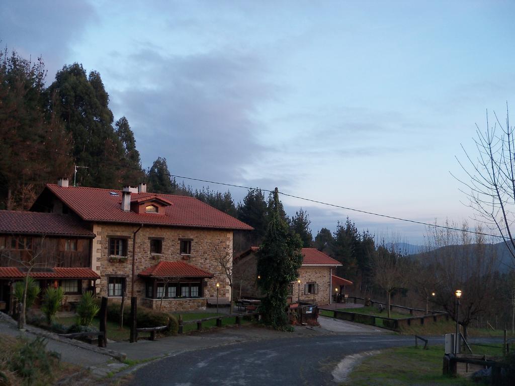 Agroturismo Iturbe Axpe de Busturia Exterior photo